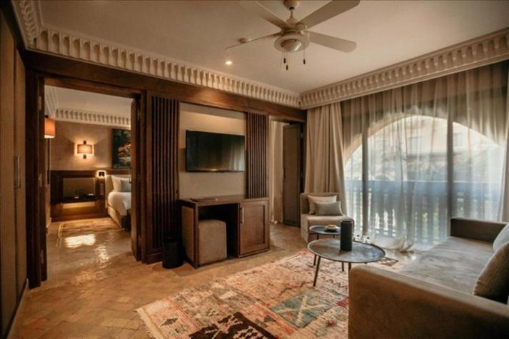 Mini Suite,1181754733:JPEG